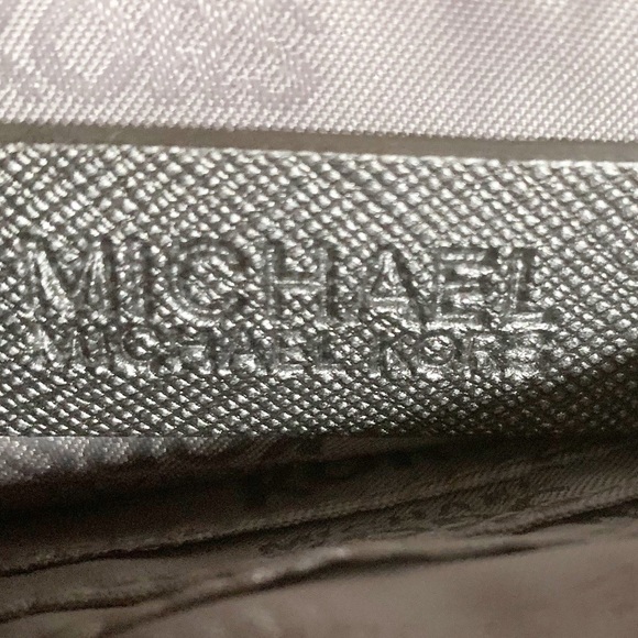 Michael Michael Kors Monogram MK Printed Lining Patent Leather Metalic Wristlet - Picture 12 of 12